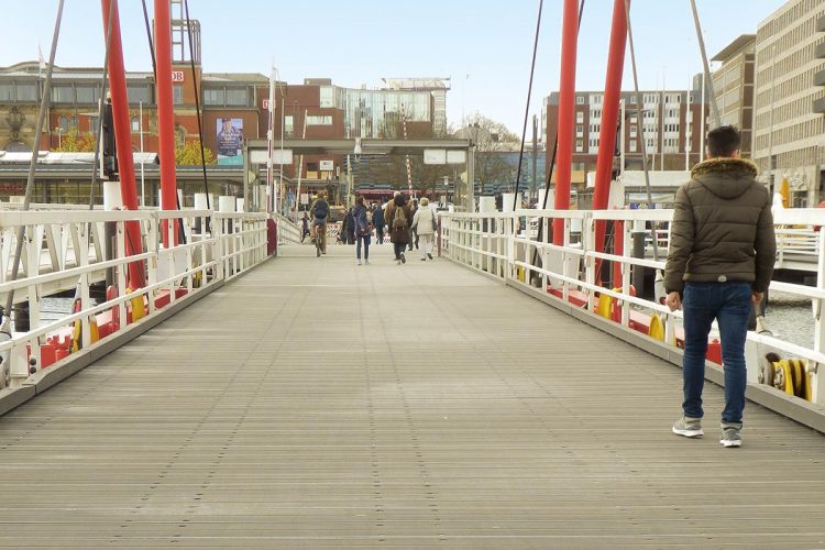 Hörnbrücke in Kiel saniert mit Trimax Bohlen von Tepro