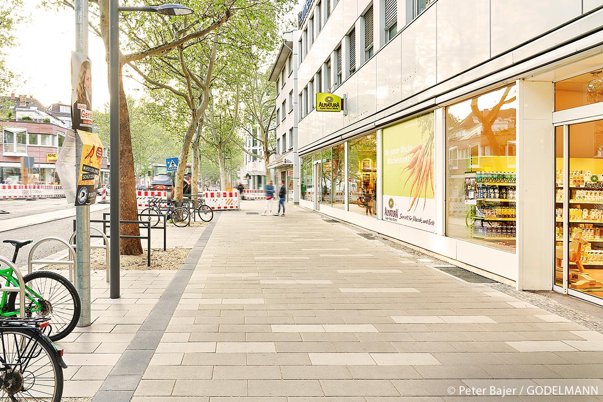 Die Innenstadtbereiche von Mainz sollen durch attraktive Fußgängerwege mit kleineren Platzanlagen und sicheren Straßenquerungen besser miteinander verbunden und insgesamt aufgewertet werden. 