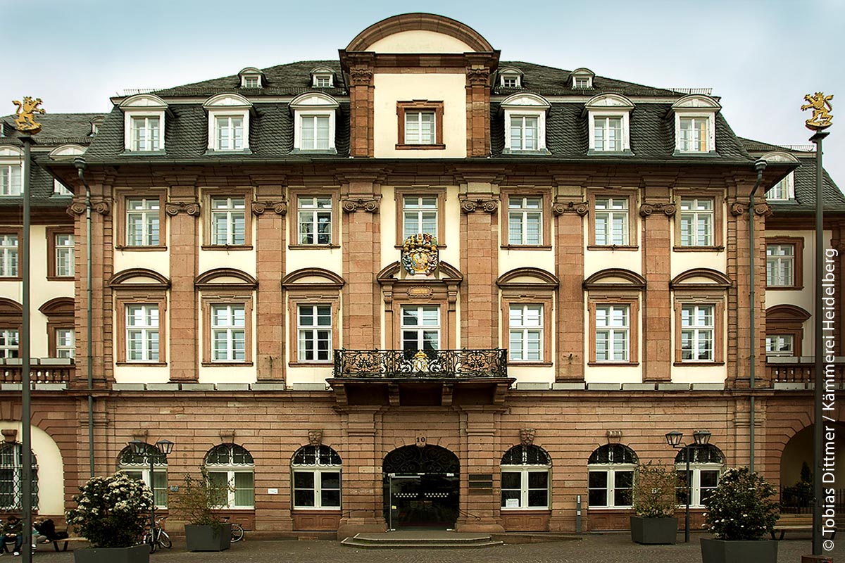 Rathaus in Heidelberg: Seit November 2020 ist auf kommunaler Ebene die elektronische Rechnung Pflicht. Darauf hatte man sich in Heidelberg bereits seit 2016 vorbereitet