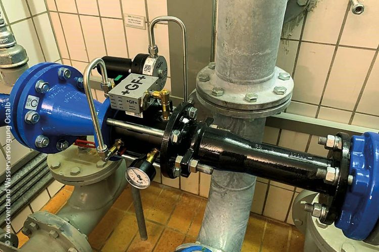 Trinkwasserdruckventile erneuert: Da die Druckventile des alten Anbieters der DN 65 entsprochen hatten, bestand die größte Herausforderung in der Anpassung auf die bestehende Normlänge.