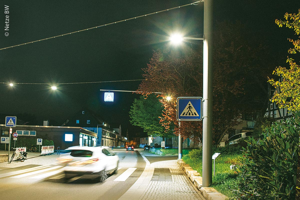 Wenn die Beleuchtungsstärke an das Verkehrsaufkommen angepasst wird, bedeutet das weniger Lichtstress für Insekten.