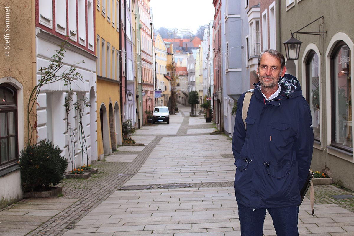 Tobias Hanig ist Altstadtkümmerer und kümmert sich um die Altstadt in Burghausen.