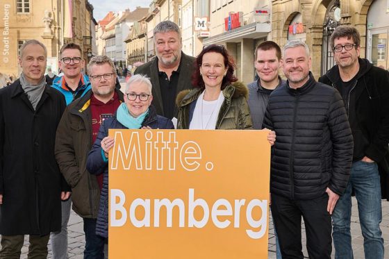 Ruth Vollmar (Vierte von rechts) vom Bamberger Team der Wirtschaftsförderung zusammen mit den Akteuren des Projektes „MITTE.BAMBERG.2025“