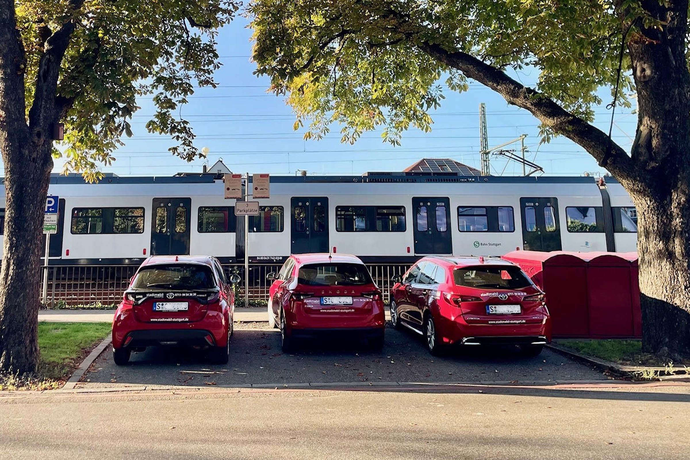 Ein Standort für Carsharing in Schorndorf finden Sie in der Rosenstraße am Bahnhof, dort stehen insgesamt drei Fahrzeuge.