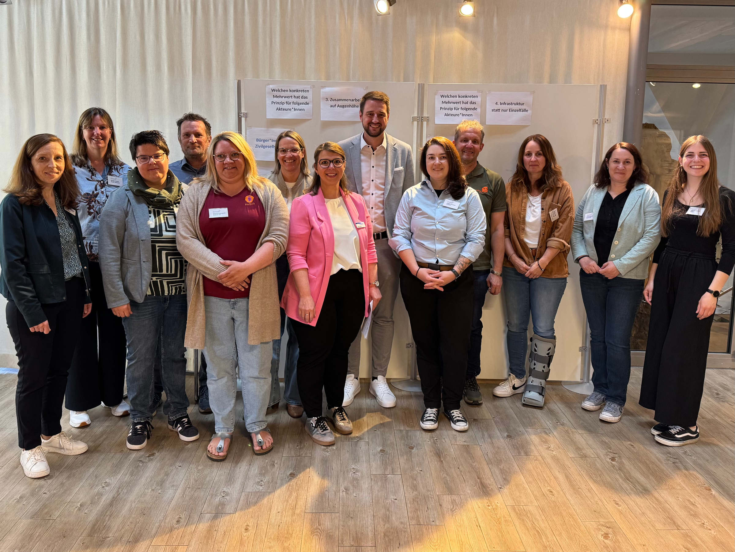 Jetzt startete mit einer Auftaktveranstaltung das Modellprojekt „Gemeinsame Sozialplanung in Hüfingen – Stadt und Landkreis“ offiziell. Vertreter der Stadt Hüfingen, des Landratsamtes Schwarzwald-Baar-Kreis sowie von freien Trägern legten die Grundlagen für eine enge und zukunftsorientierte Zusammenarbeit in der Sozialplanung.