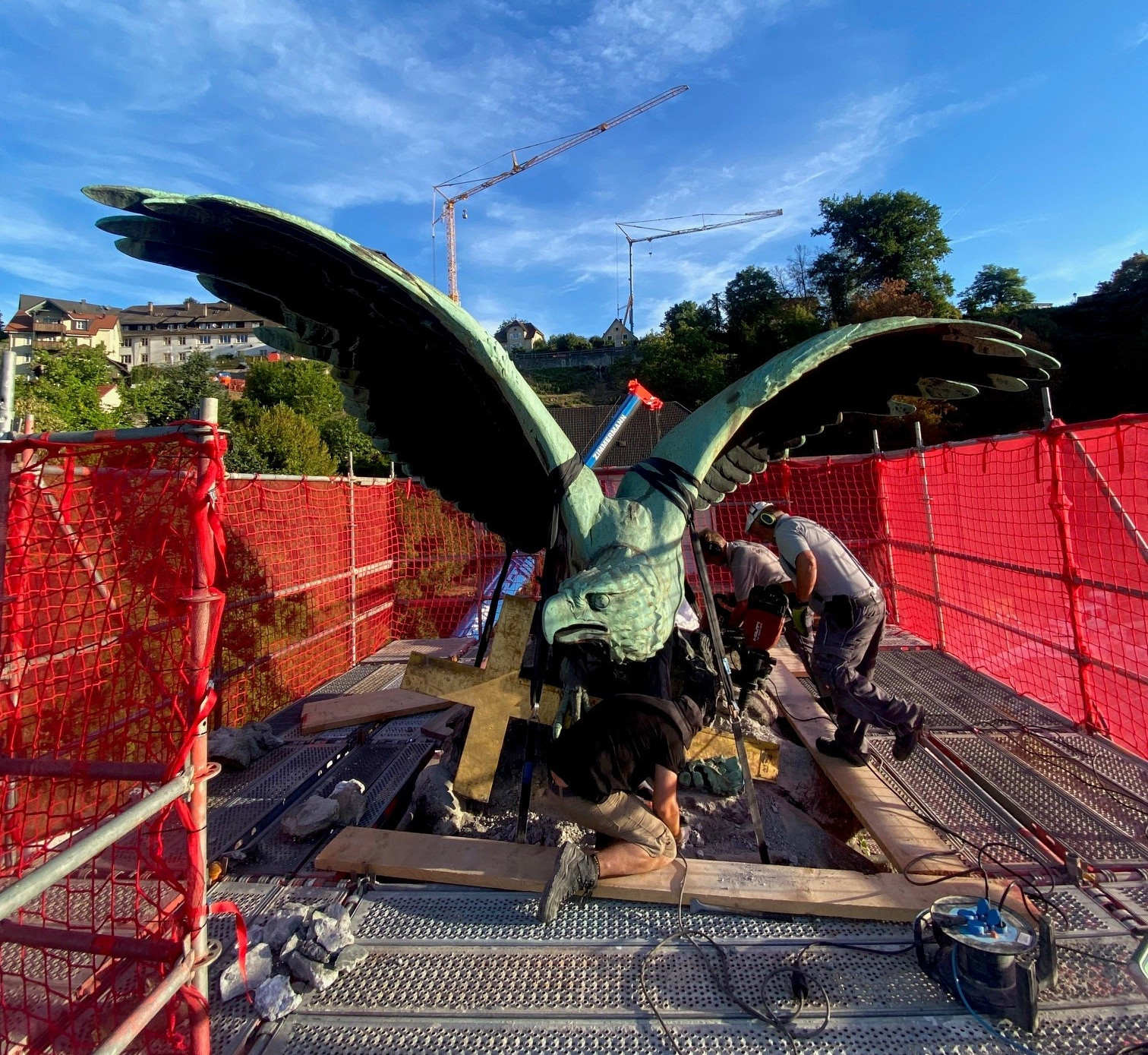 Mit einer Flügelspannweite von über fünf Metern zählt der 1928 errichtete Adler auf dem Kriegerfelsen in Laufenburg zu den größten erhaltenen HohlgalvanoplastikenDeutschlands.