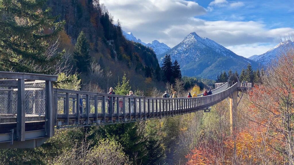 Die Alpenlandschaft, Wanderwege sowie historische Ortskerne machen das Allgäu zu einer bedeutenden Tourismusregion in Deutschland. Eine moderne Infrastruktur ist Voraussetzung, um die hohe Besucherqualität langfristig zu sichern.